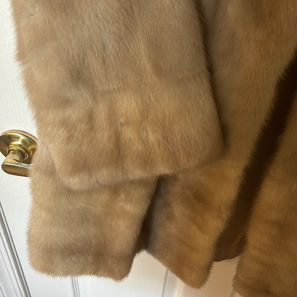 Vintage Mink Coat 1970’s - Picture 2 of 6